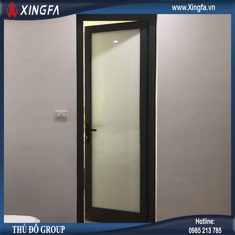 Mẫu cửa đi nhôm Xingfa thông phòng mở quay 1 cánh & cửa đi nhà tắm wc
