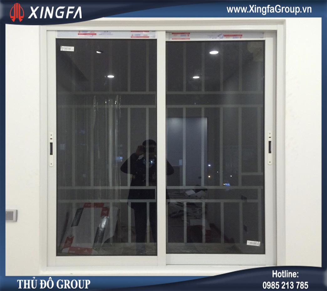 Mẫu cửa sổ nhôm Xingfa mở trượt 2 cánh & mở trượt 4 cánh chia thêm ô fix bên trên